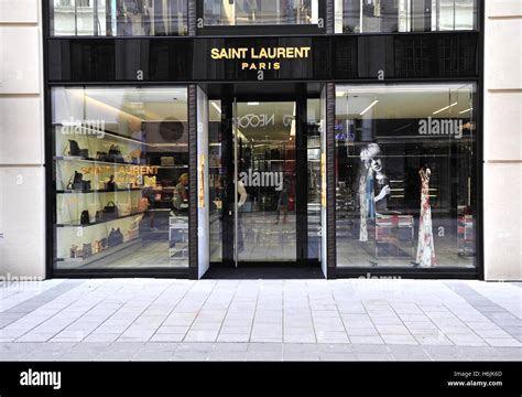 yves saint laurent wien|Saint Laurent Offizieller Store .